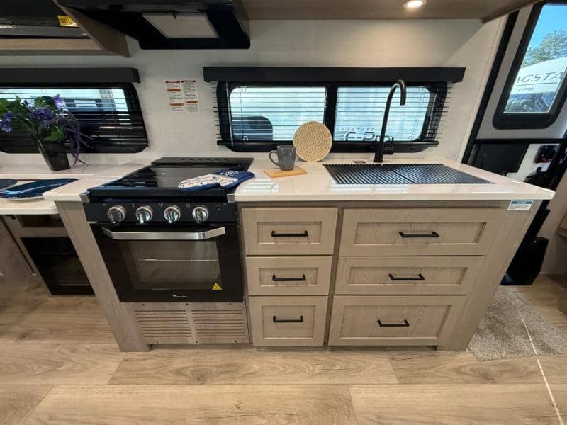 2026 Forest River 2026 Forest River Flagstaff Micro Lite - thumbnail 8