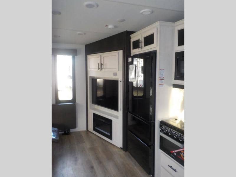 2025 Forest River 2025 Forest River Sabre - thumbnail 7