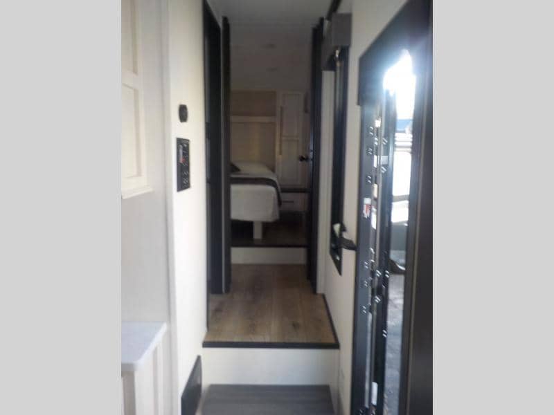 2025 Forest River 2025 Forest River Sabre - thumbnail 14