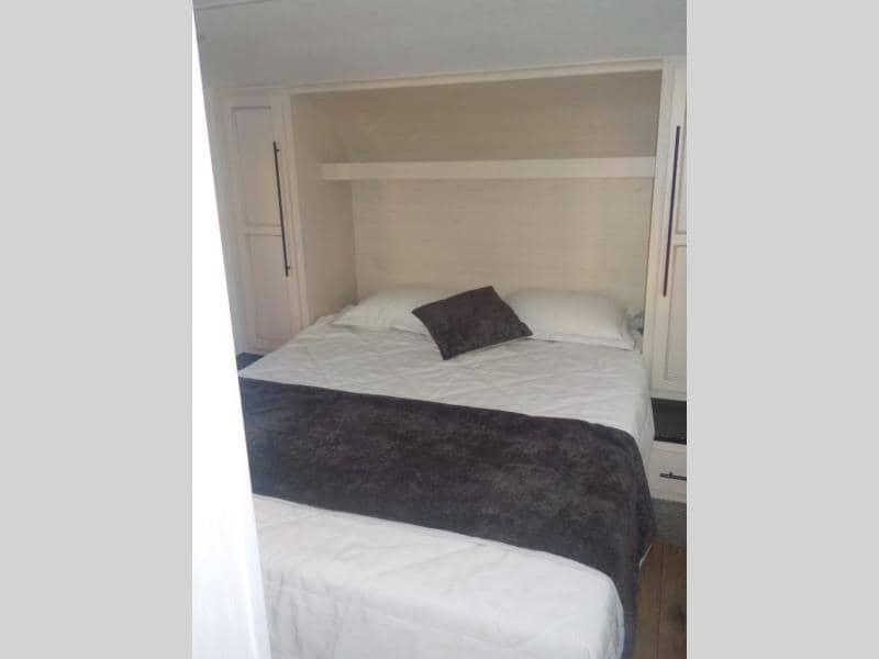 2025 Forest River 2025 Forest River Sabre - thumbnail 16