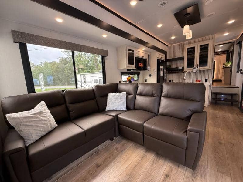 2026 Forest River 2026 Forest River Sabre - thumbnail 22