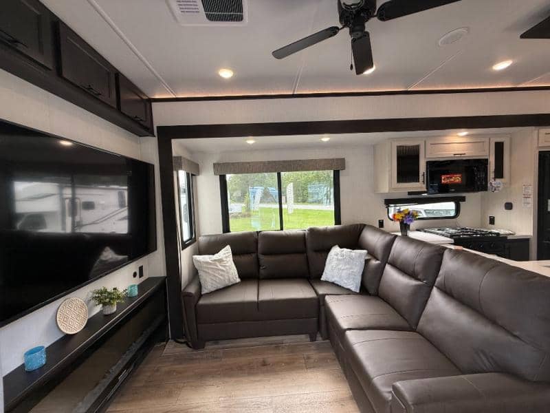 2026 Forest River 2026 Forest River Sabre - thumbnail 25