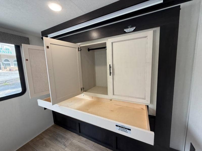 2026 Forest River 2026 Forest River Sabre - thumbnail 28