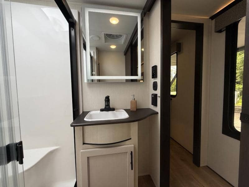 2026 Forest River 2026 Forest River Sabre - thumbnail 37