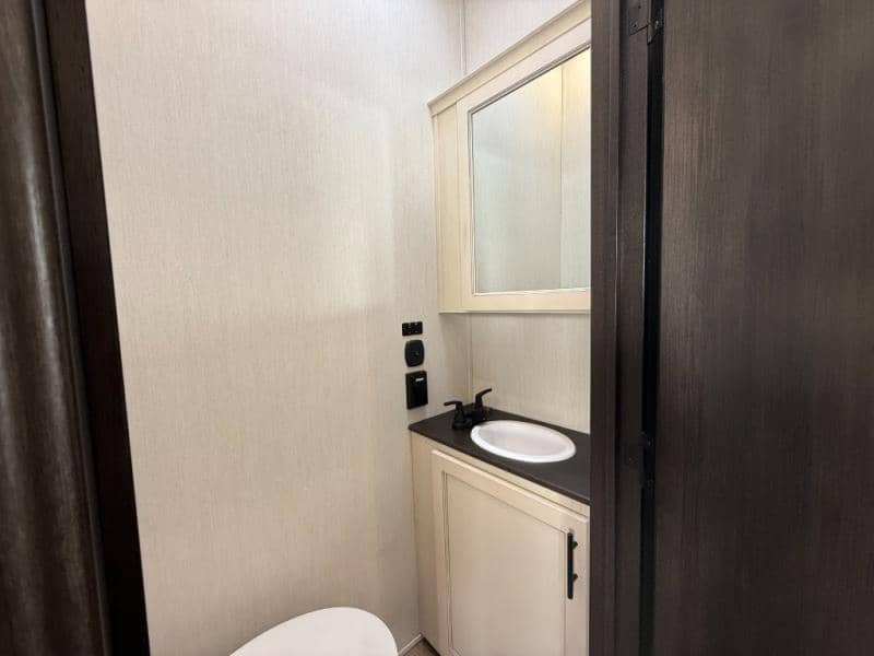 2026 Forest River 2026 Forest River Sabre - thumbnail 19