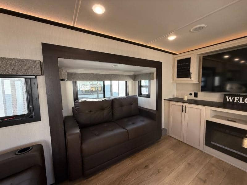 2026 Forest River 2026 Forest River Sabre - thumbnail 24