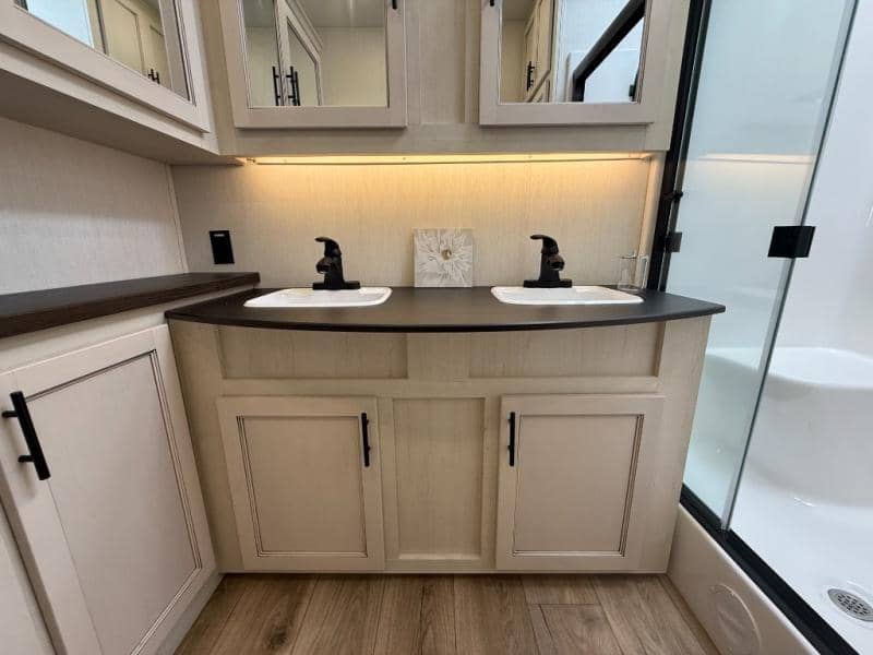 2026 Forest River 2026 Forest River Sabre - thumbnail 40