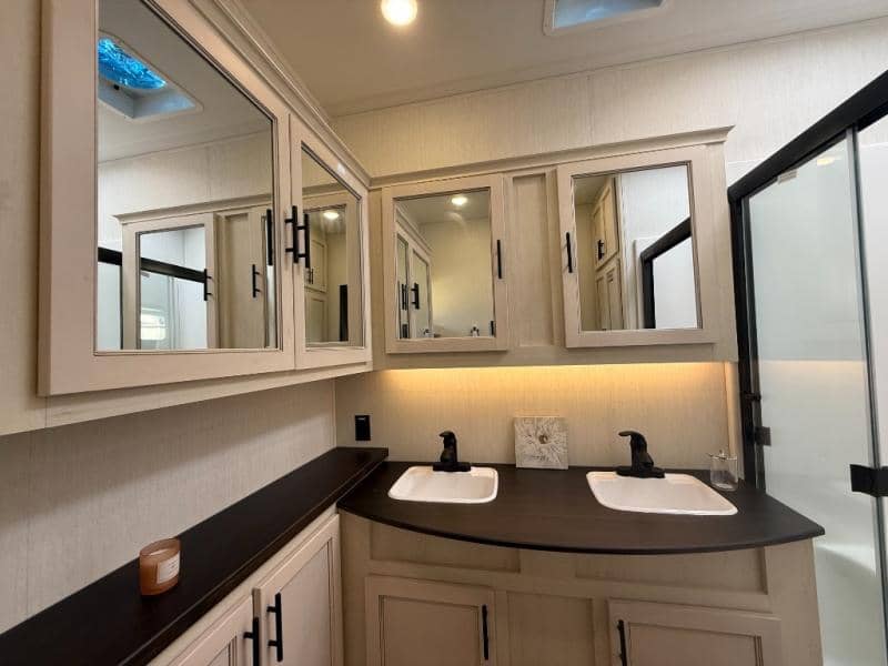 2026 Forest River 2026 Forest River Sabre - thumbnail 41