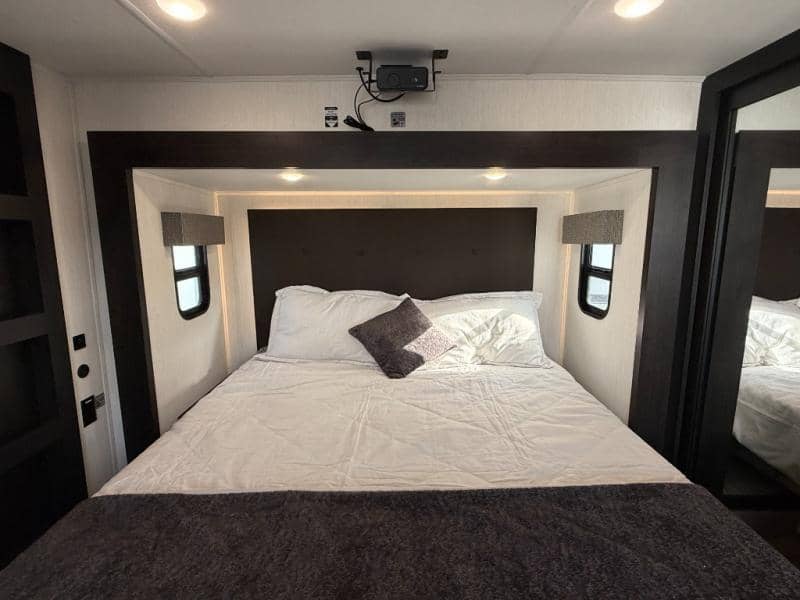 2026 Forest River 2026 Forest River Sabre - thumbnail 34