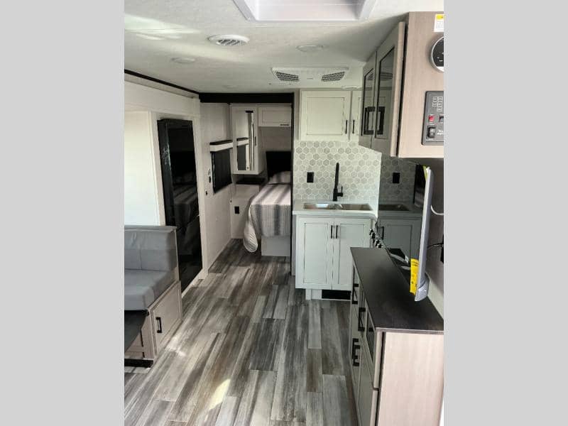 2025 Jayco 2025 Jayco Jay Feather - thumbnail 13