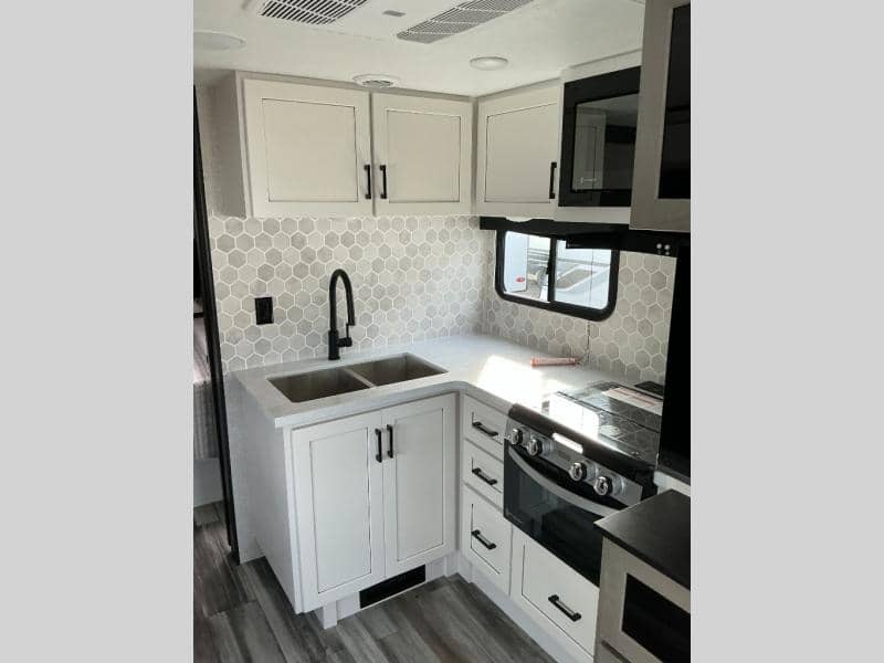 2025 Jayco 2025 Jayco Jay Feather - thumbnail 15