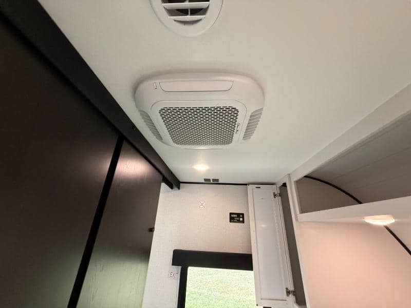 2026 Jayco 2026 Jayco Jay Flight SLX - thumbnail 35