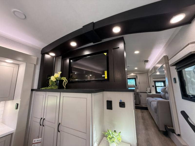 2026 Jayco 2026 Jayco North Point - thumbnail 32