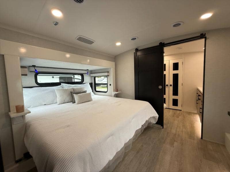 2026 Jayco 2026 Jayco Pinnacle - thumbnail 32