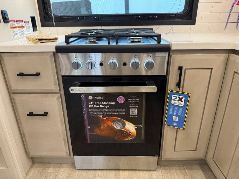 2026 Jayco 2026 Jayco Pinnacle - thumbnail 12