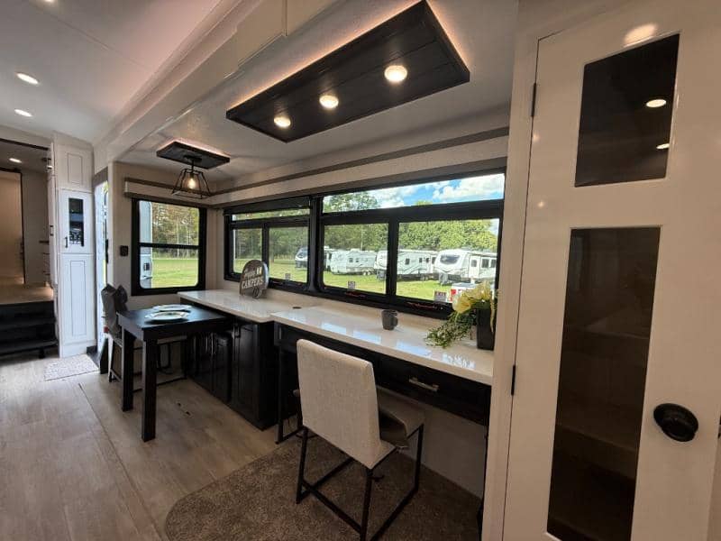 2026 Jayco 2026 Jayco Pinnacle - thumbnail 16