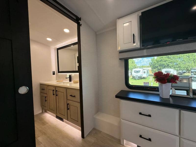 2026 Jayco 2026 Jayco Pinnacle - thumbnail 32