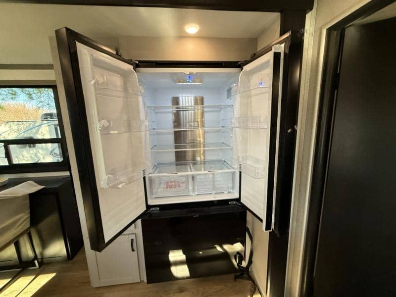 2026 Jayco 2026 Jayco Seismic Toy Hauler - thumbnail 11