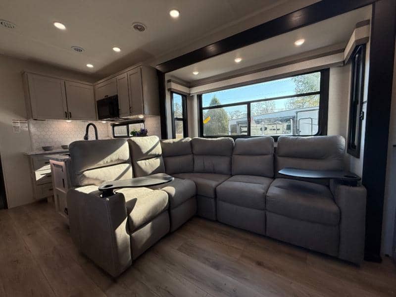 2026 Jayco 2026 Jayco Seismic Toy Hauler - thumbnail 14