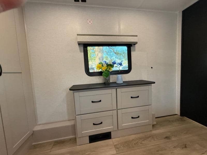 2026 Jayco 2026 Jayco Seismic Toy Hauler - thumbnail 27