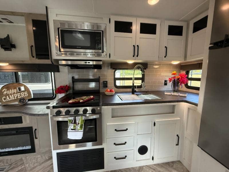 2023 Forest River 2023 Forest River Puma - thumbnail 10