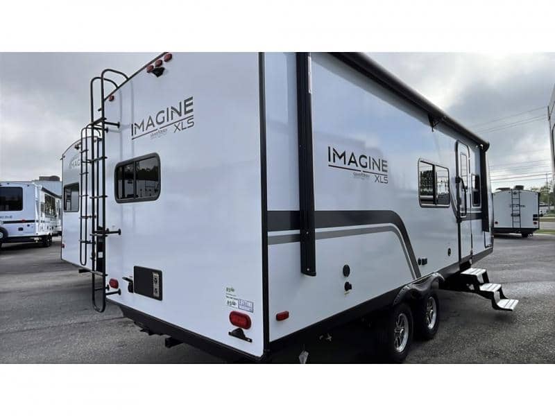 2025 Grand Design 2025 Grand Design Imagine XLS - thumbnail 5