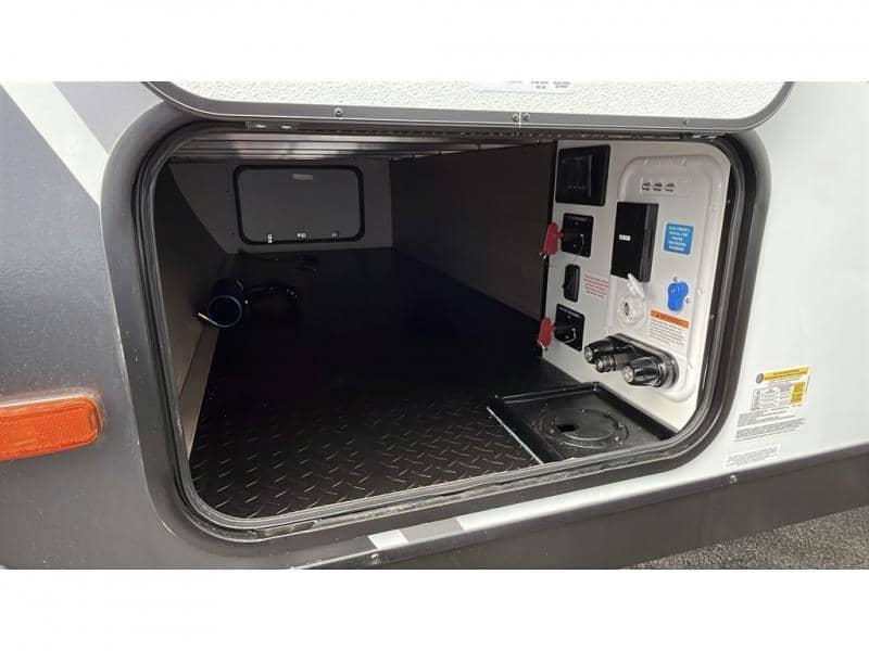 2025 Grand Design 2025 Grand Design Imagine XLS - thumbnail 8