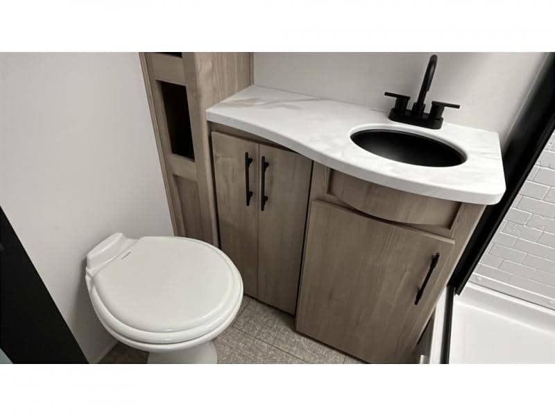 2025 Grand Design 2025 Grand Design Imagine XLS - thumbnail 14