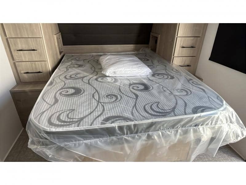 2025 Grand Design 2025 Grand Design Imagine XLS - thumbnail 22