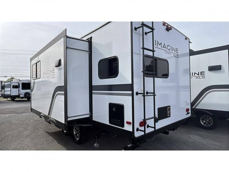 2025 Grand Design 2025 Grand Design Imagine XLS - thumbnail 5