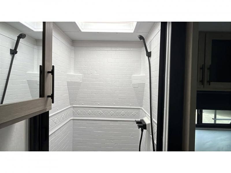 2025 Grand Design 2025 Grand Design Imagine XLS - thumbnail 12