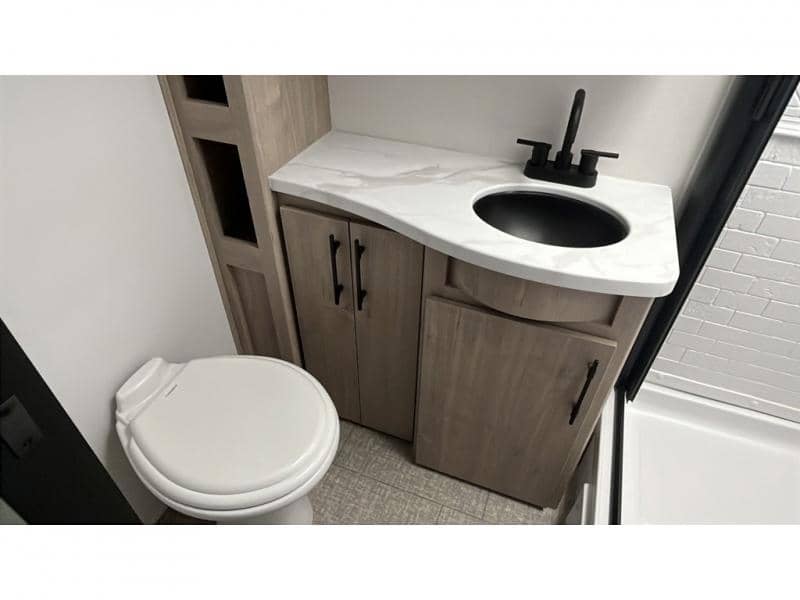 2025 Grand Design 2025 Grand Design Imagine XLS - thumbnail 13