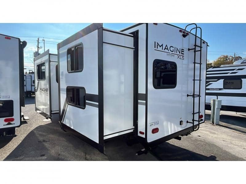 2026 Grand Design 2026 Grand Design Imagine XLS - thumbnail 4