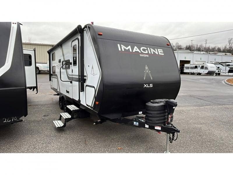 2026 Grand Design 2026 Grand Design Imagine XLS - thumbnail 1