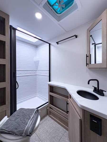 2026 Grand Design 2026 Grand Design Imagine XLS - thumbnail 25