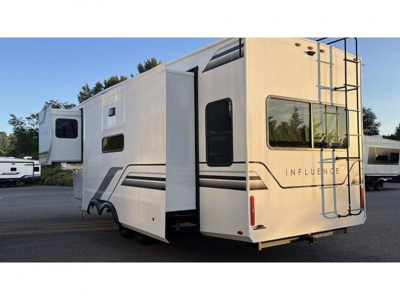 2026 Grand Design 2026 Grand Design Influence - thumbnail 5