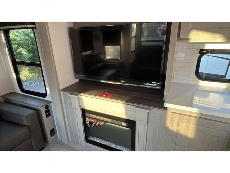 2026 Grand Design 2026 Grand Design Influence - thumbnail 12