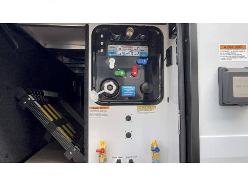 2026 Grand Design 2026 Grand Design Momentum G-Class - thumbnail 8