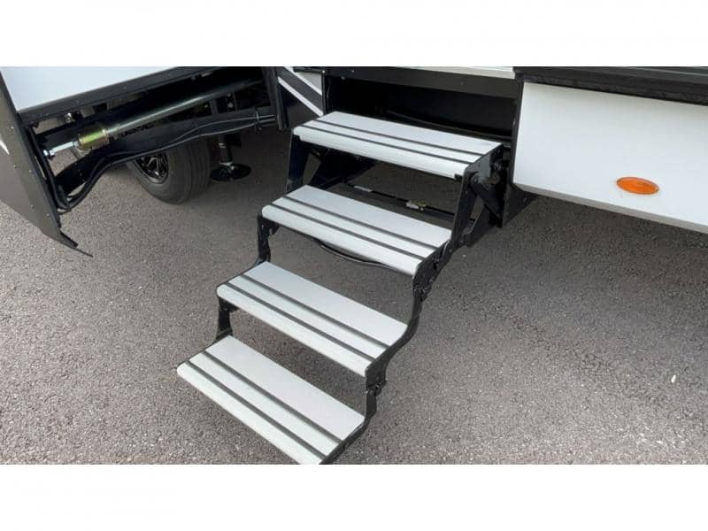 2026 Grand Design 2026 Grand Design Momentum G-Class - thumbnail 10