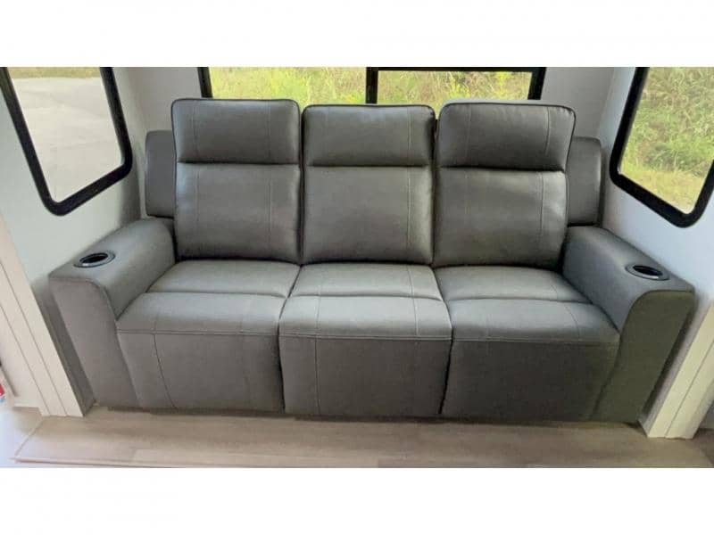 2026 Grand Design 2026 Grand Design Momentum G-Class - thumbnail 15