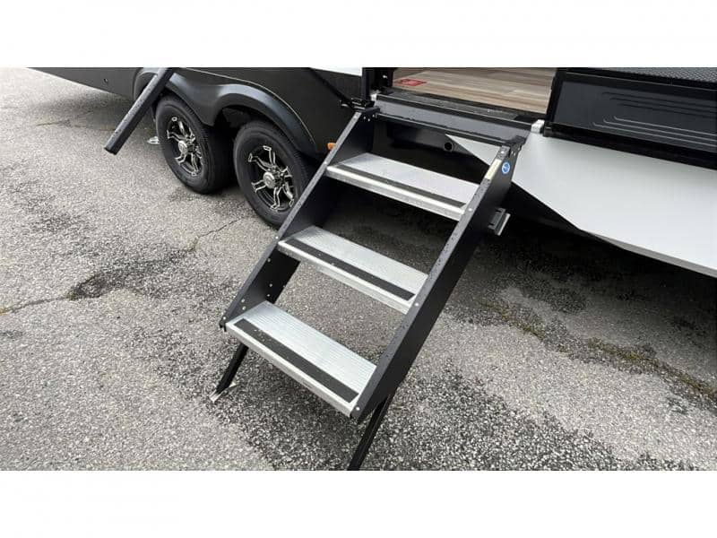 2026 Grand Design 2026 Grand Design Reflection - thumbnail 13