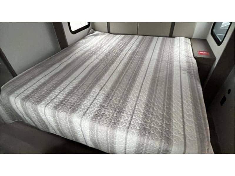 2026 Grand Design 2026 Grand Design Reflection - thumbnail 19