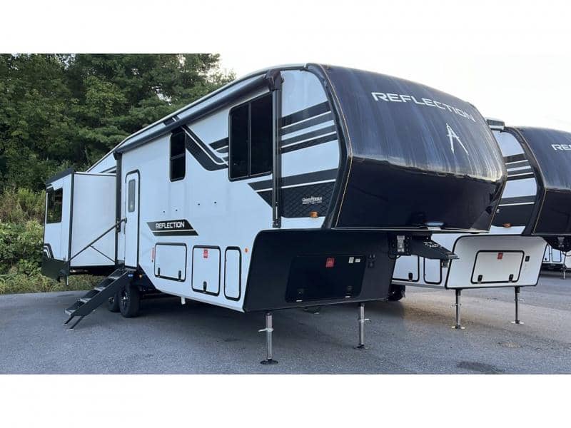 2026 Grand Design 2026 Grand Design Reflection - thumbnail 4