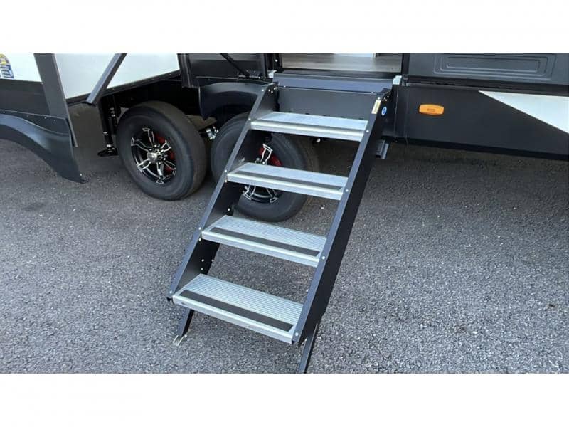 2026 Grand Design 2026 Grand Design Reflection - thumbnail 11