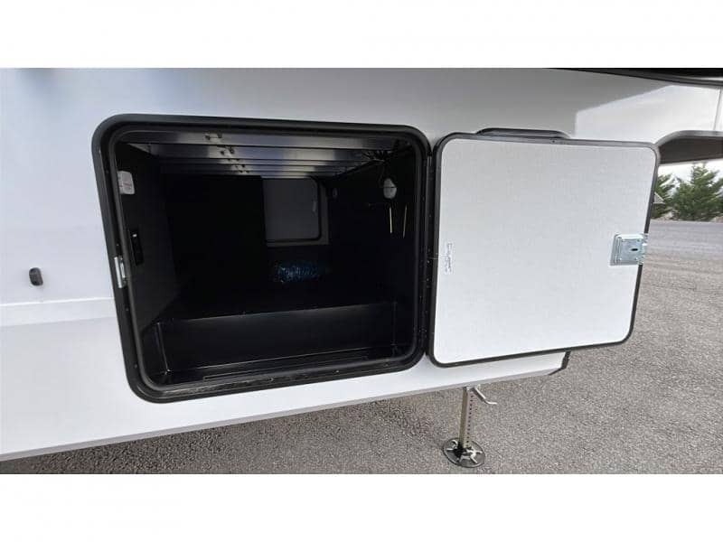 2026 Grand Design 2026 Grand Design Reflection - thumbnail 8