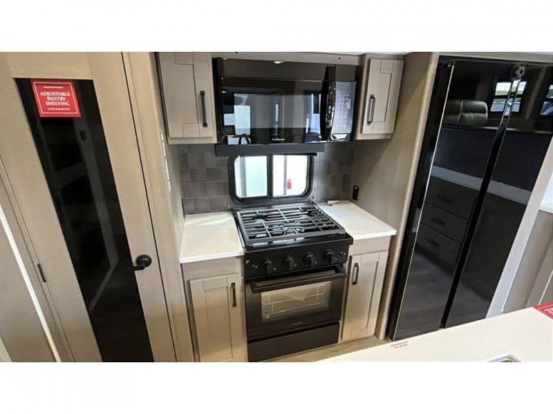 2026 Grand Design 2026 Grand Design Reflection - thumbnail 15