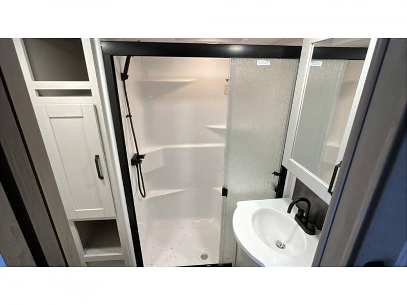 2026 Grand Design 2026 Grand Design Reflection - thumbnail 15