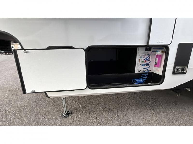 2026 Grand Design 2026 Grand Design Reflection - thumbnail 6