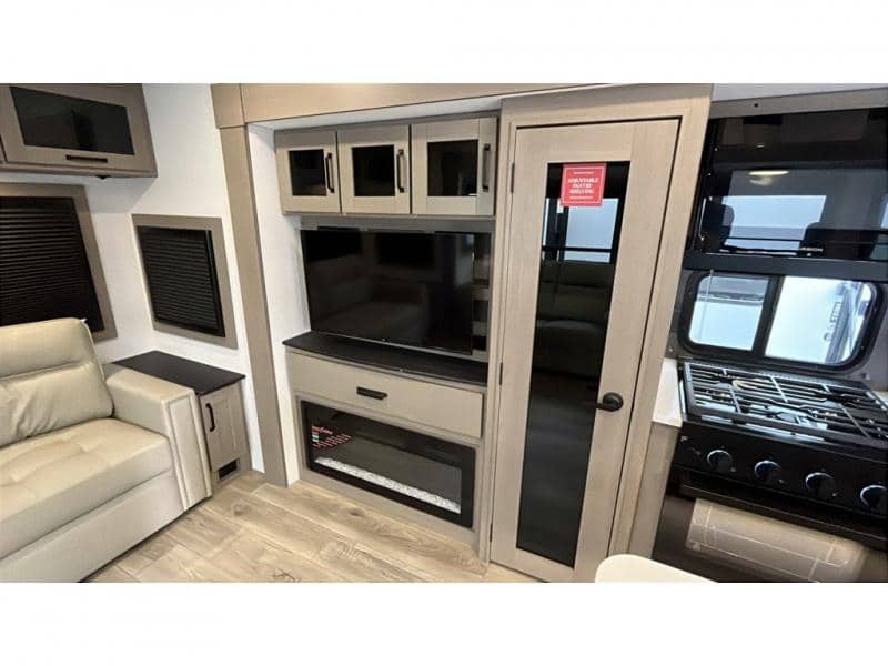 2026 Grand Design 2026 Grand Design Reflection - thumbnail 11