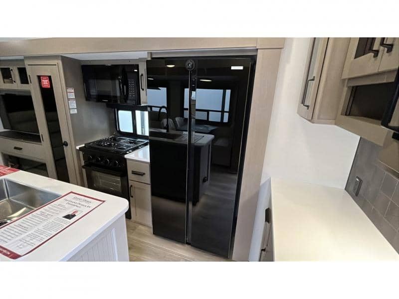 2026 Grand Design 2026 Grand Design Reflection - thumbnail 16